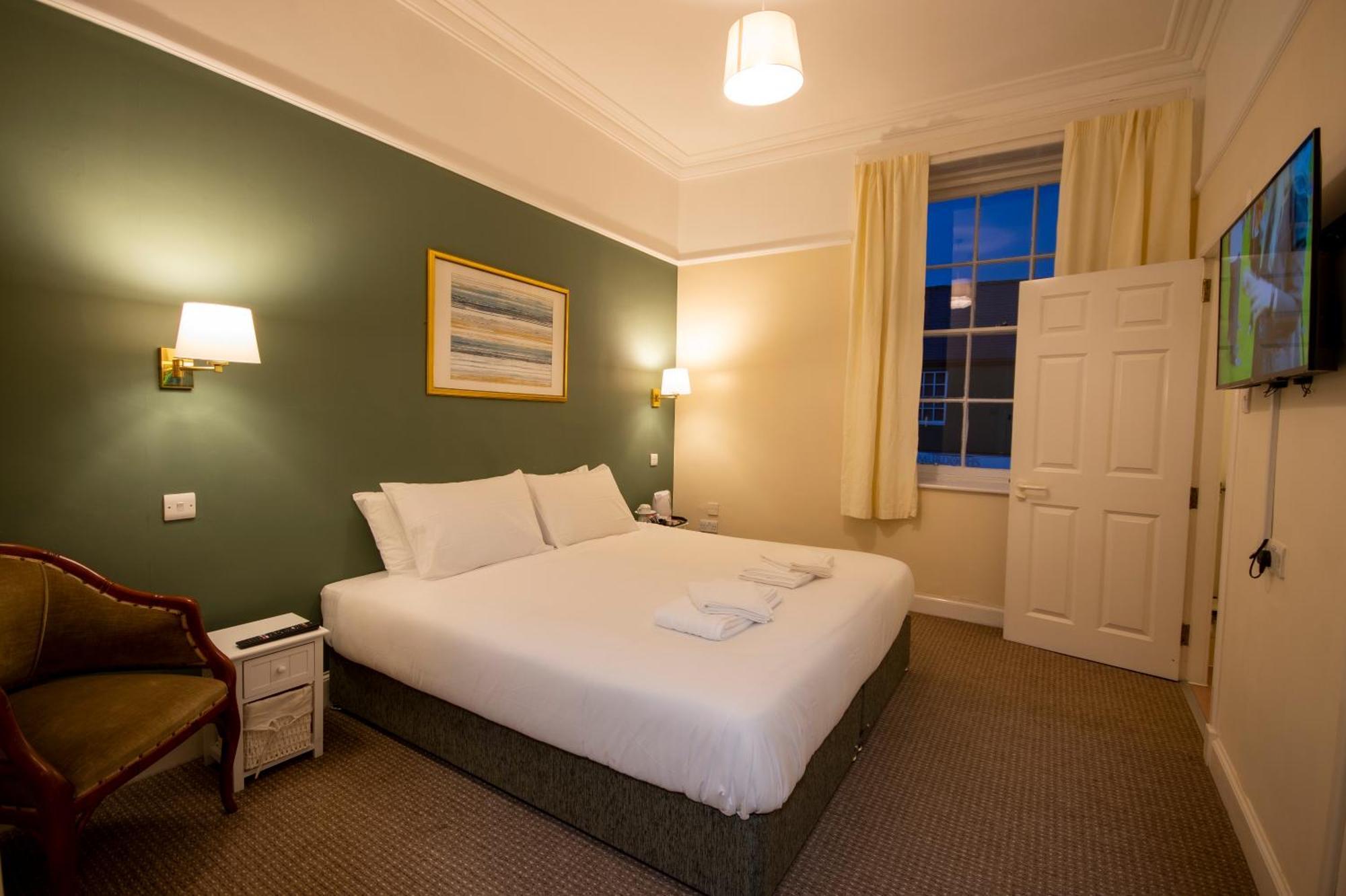 Douglas Arms Hotel 캐슬더글러스 객실 사진