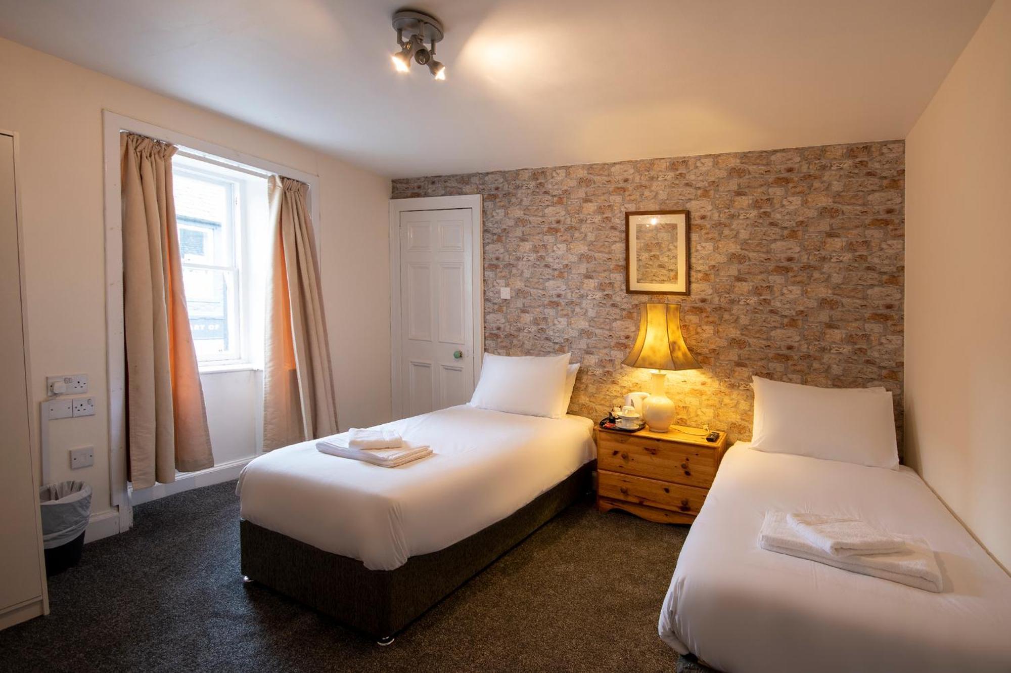 Douglas Arms Hotel 캐슬더글러스 객실 사진